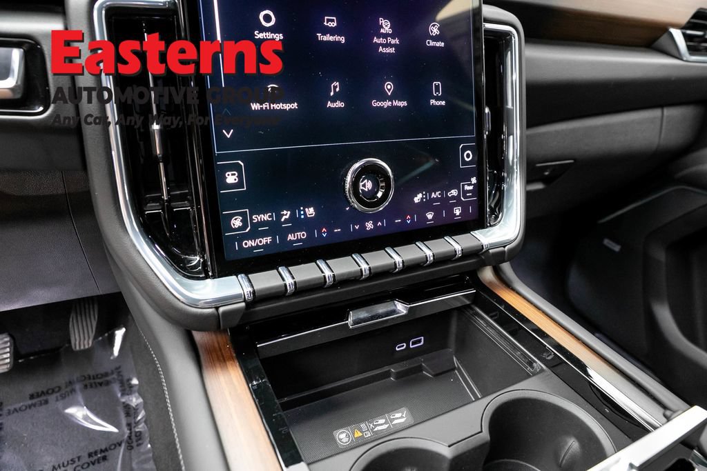 Used 2025 GMC Yukon Denali AWD/4WD image 20