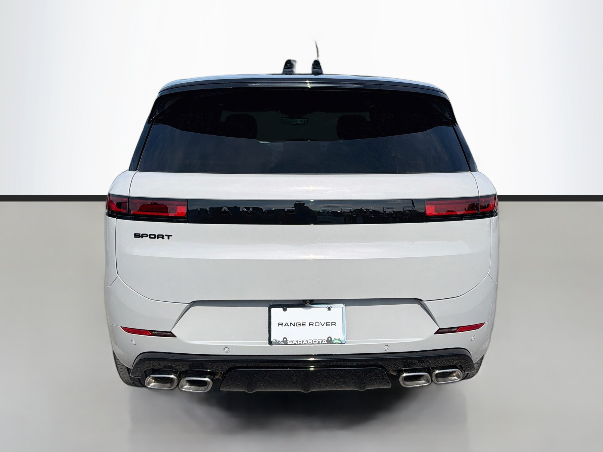 New 2027 Land Rover Range Rover Sport Dynamic SE AWD/4WD image 4