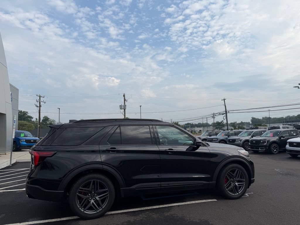 Used 2026 Ford Explorer ST w/ Sun And Sound Package AWD/4WD image 5