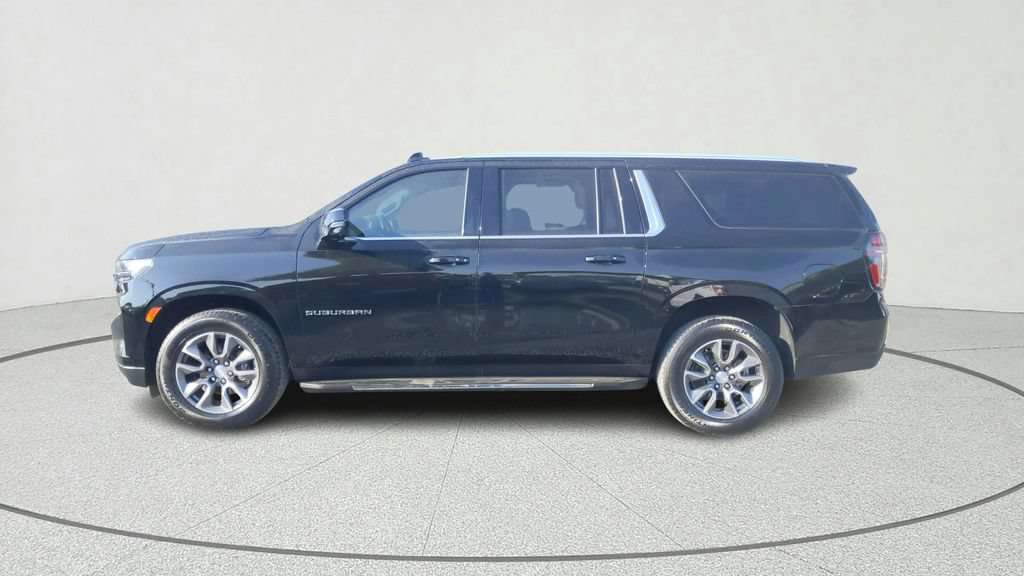 Used 2022 Chevrolet Suburban LT w/ LT Signature Plus Package RWD image 4