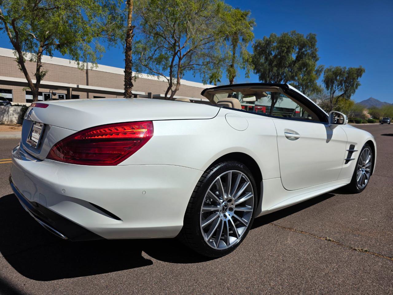 Used 2019 Mercedes-Benz SL 450 w/ Premium Package image 27