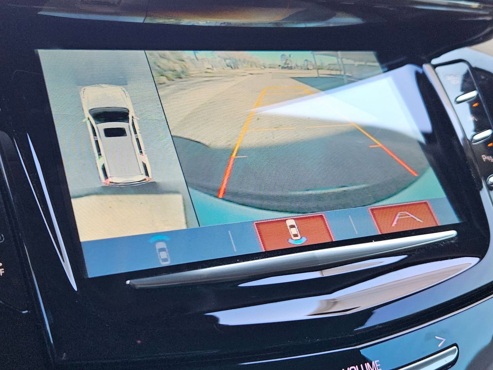 Used 2020 Cadillac Escalade Premium Luxury image 18