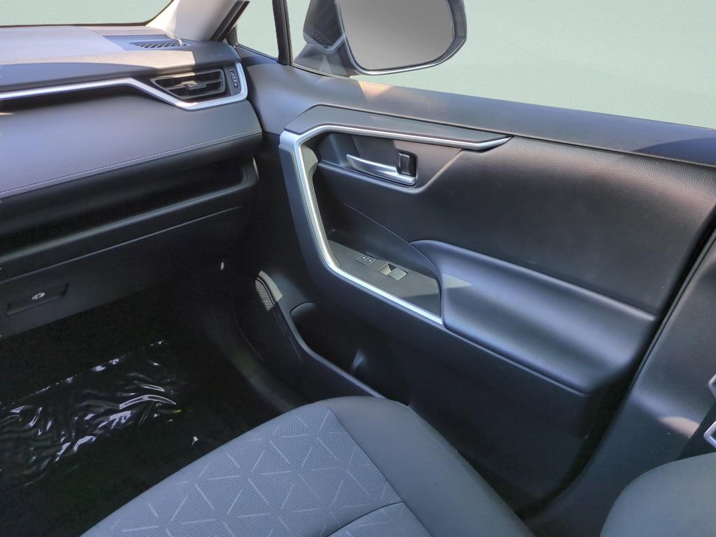 Used 2023 Toyota RAV4 XLE w/ Convenience Package image 16