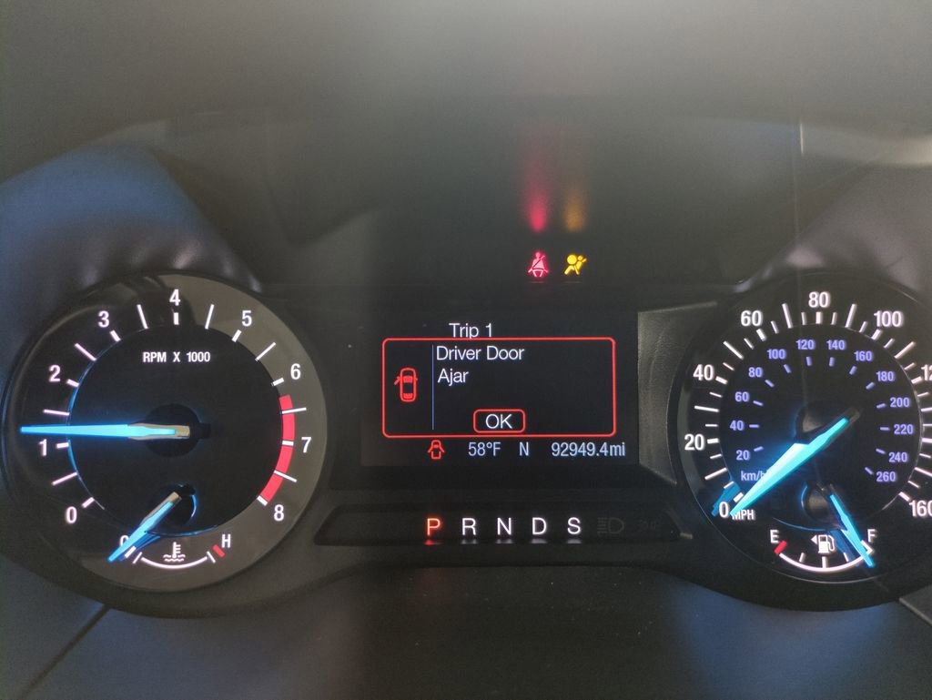 Used 2018 Ford Edge SEL image 16