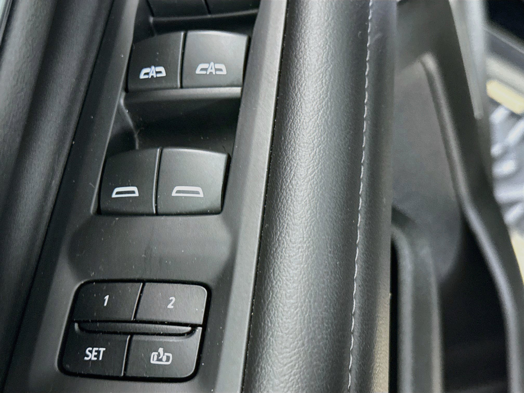Used 2023 Chevrolet Tahoe Z71 w/ Luxury Package AWD/4WD image 19