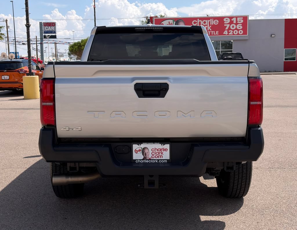 Used 2025 Toyota Tacoma SR AWD/4WD image 4