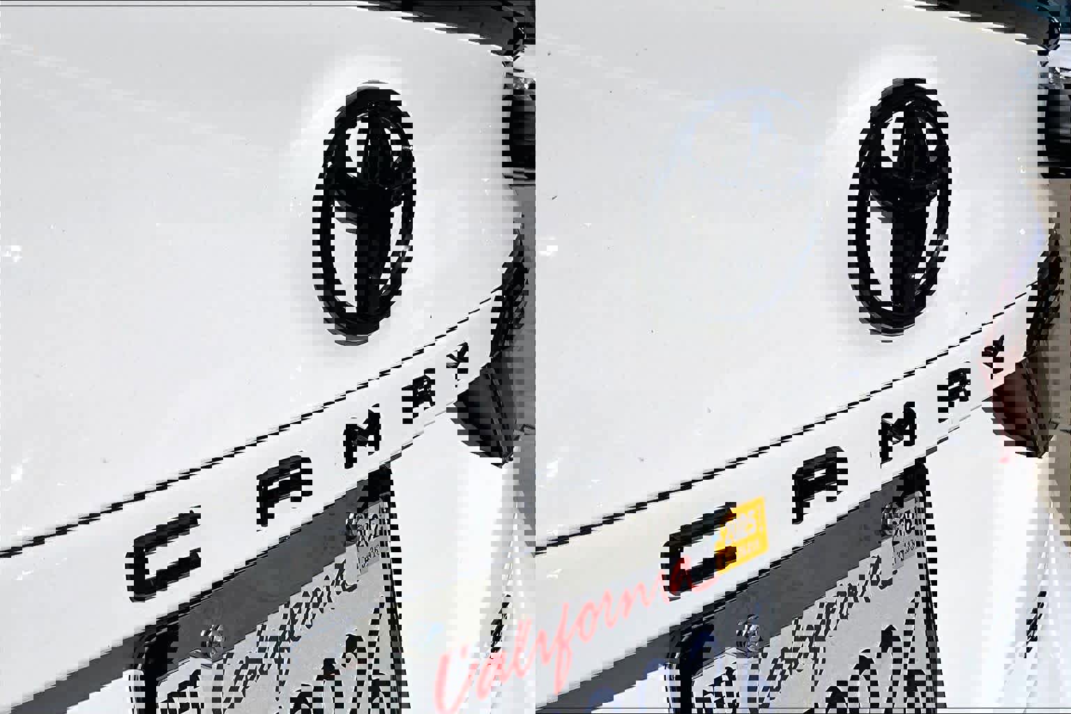 Used 2024 Toyota Camry SE image 10