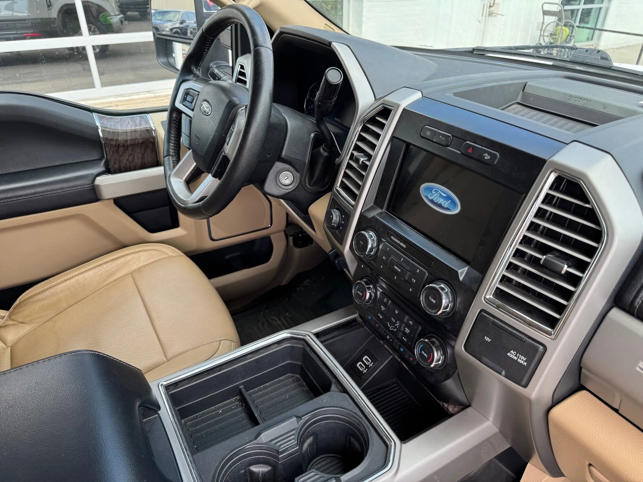 Used 2017 Ford F250 Lariat w/ Chrome Package image 18