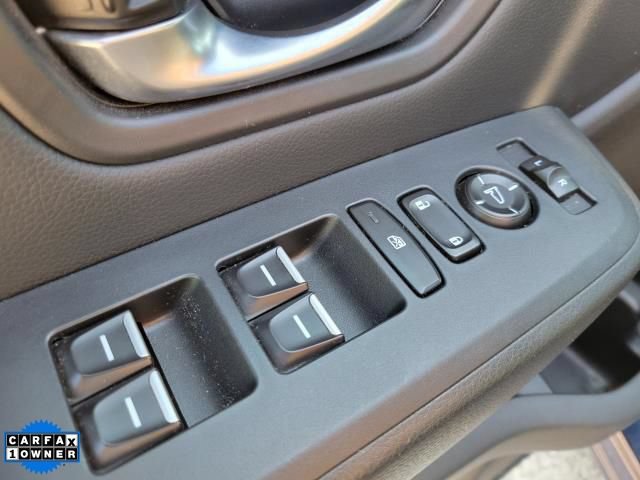 Used 2023 Honda Pilot Sport image 17