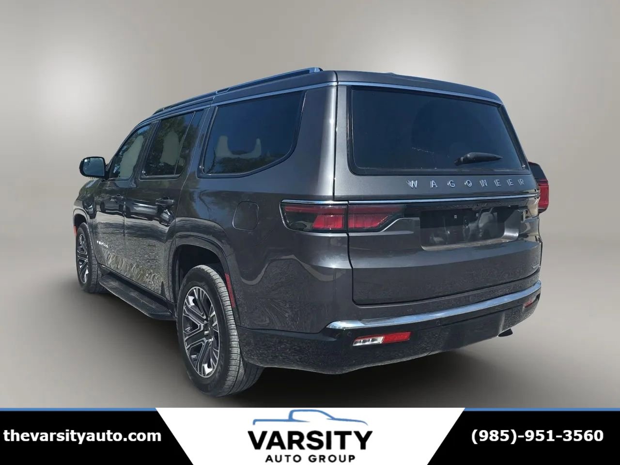 Used 2024 Jeep Wagoneer Series II w/ Flexible Seating Group image 5