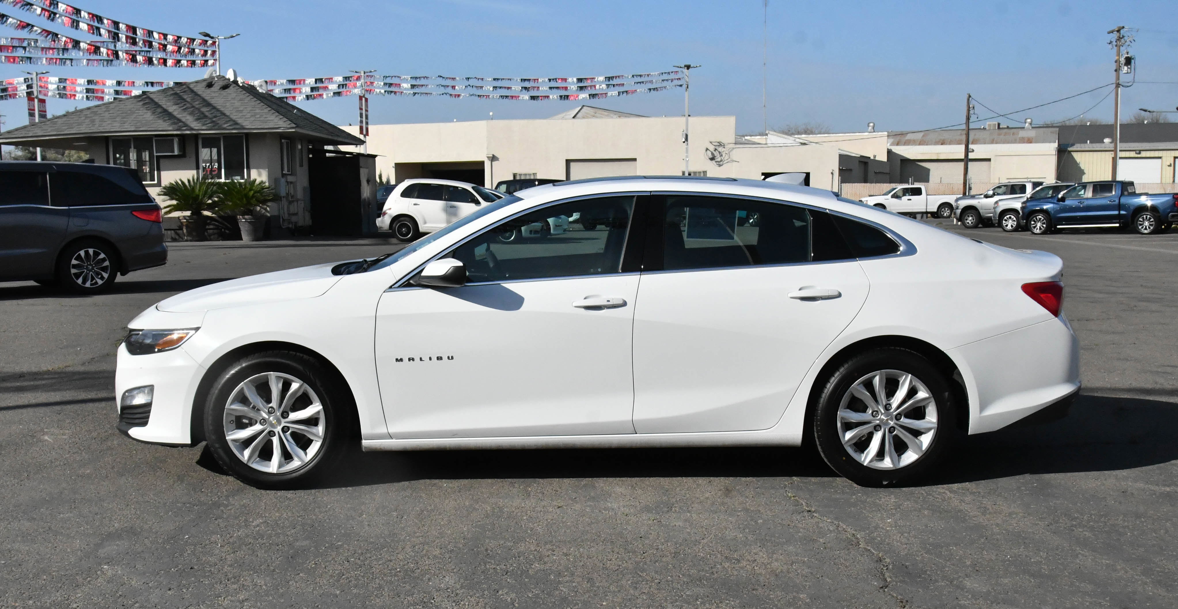 Used 2024 Chevrolet Malibu LT FWD image 4