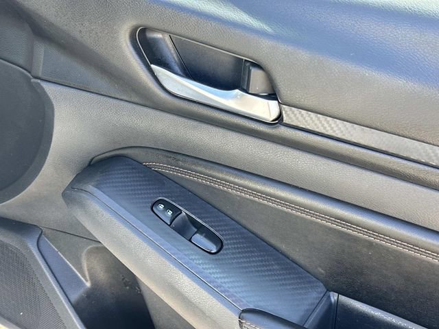 Used 2019 Nissan Altima 2.5 SR w/ SR Premium Package image 9