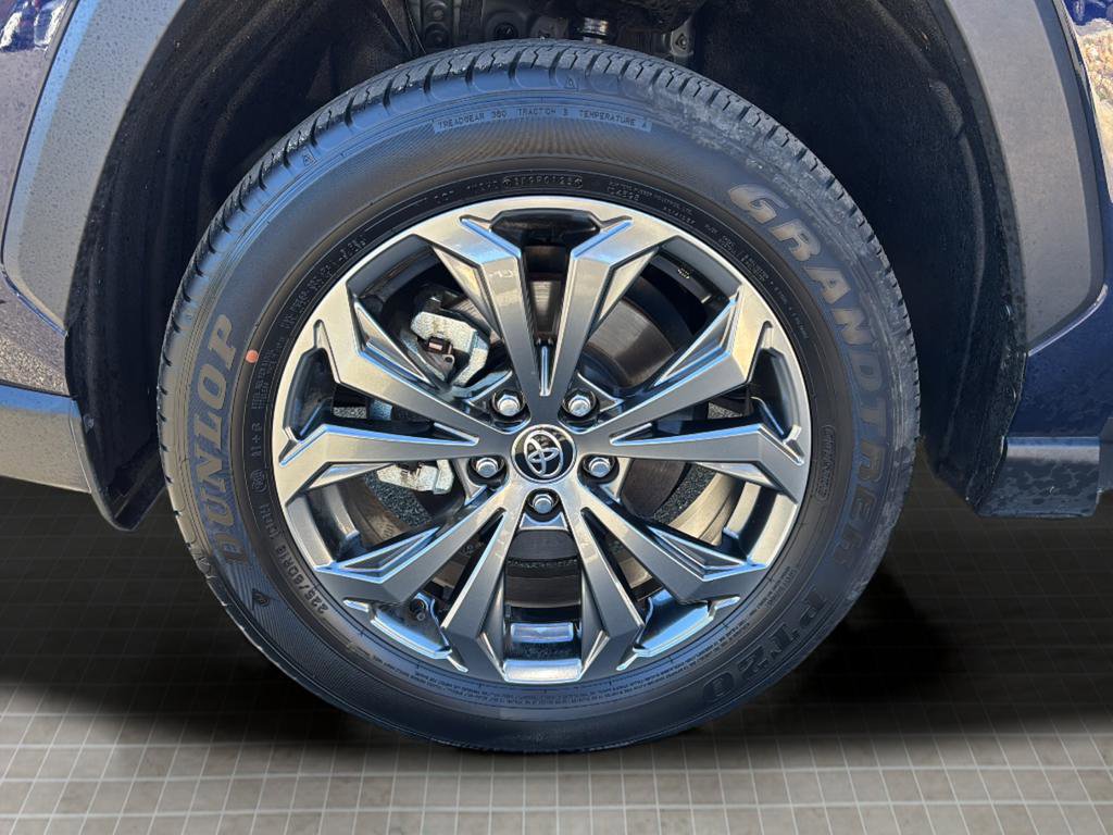 Used 2025 Toyota RAV4 Limited image 46