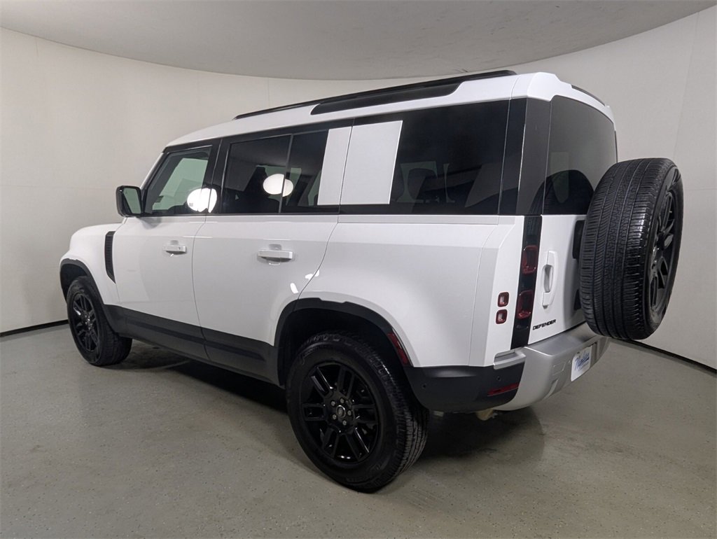 Used 2025 Land Rover Defender 110 S image 5