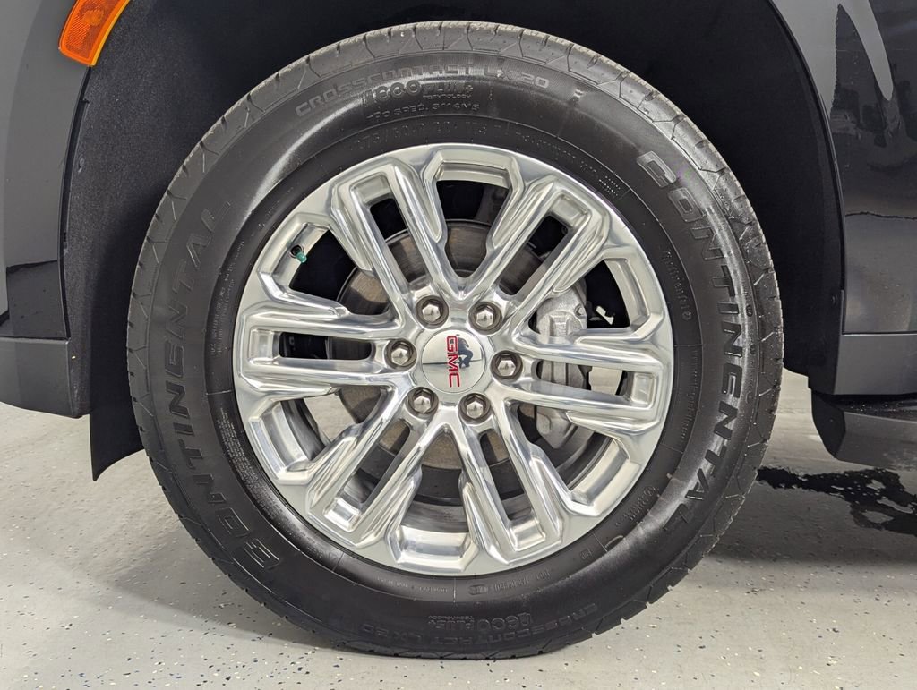 Used 2024 GMC Yukon SLT w/ SLT Luxury Package AWD/4WD image 11