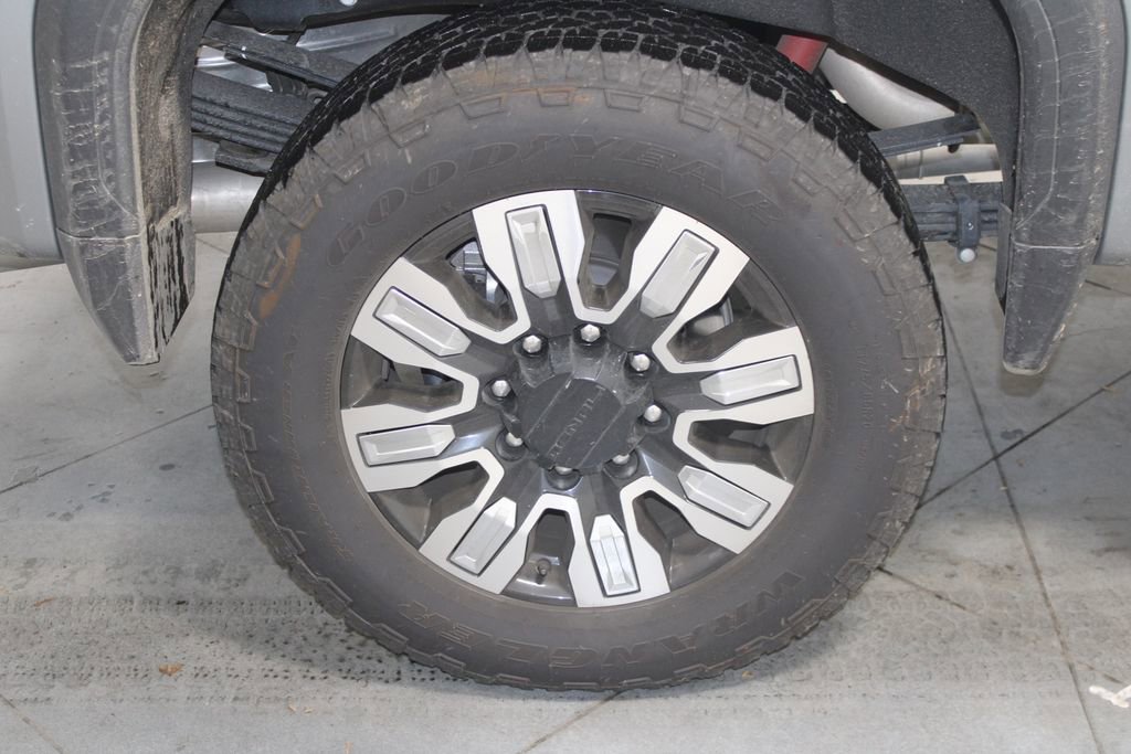 Used 2025 GMC Sierra 2500 Denali w/ Denali Reserve Package image 16