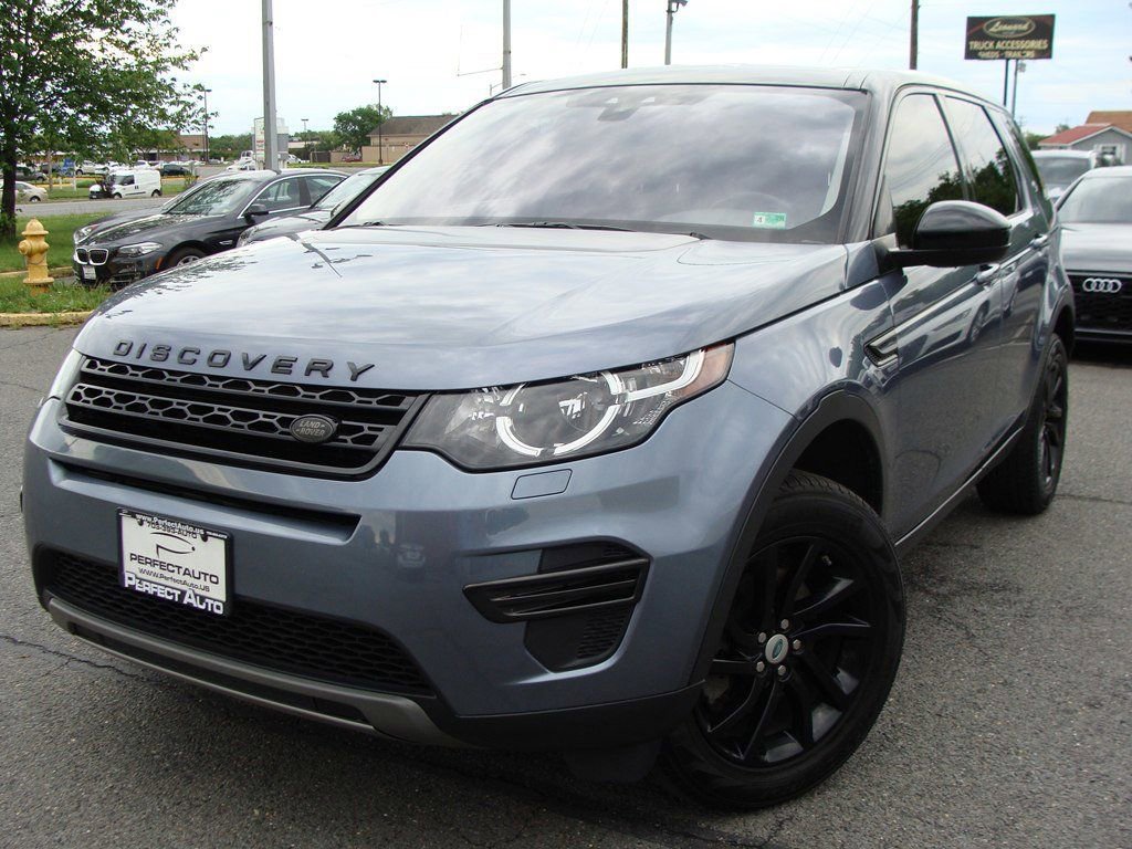 Used 2018 Land Rover Discovery Sport SE AWD/4WD image 3