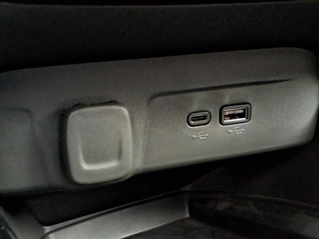 New 2026 Chevrolet Trax RS w/ Sunroof Package image 22