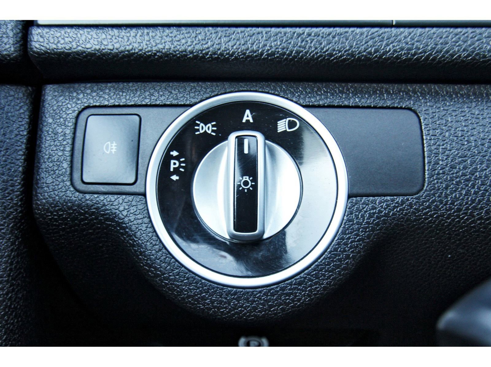 Used 2011 Mercedes-Benz C 300 4MATIC Sedan image 22