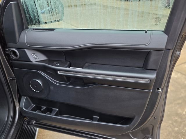Used 2021 Ford Expedition XLT image 15