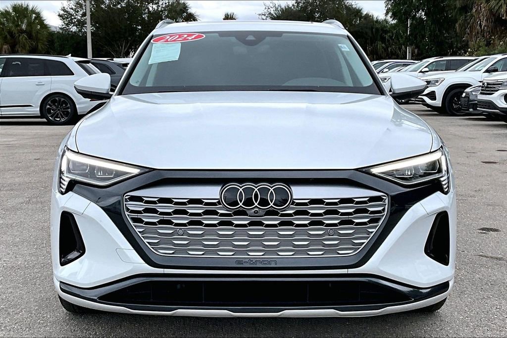 Certified 2024 Audi Q8 e-tron Premium Plus image 10