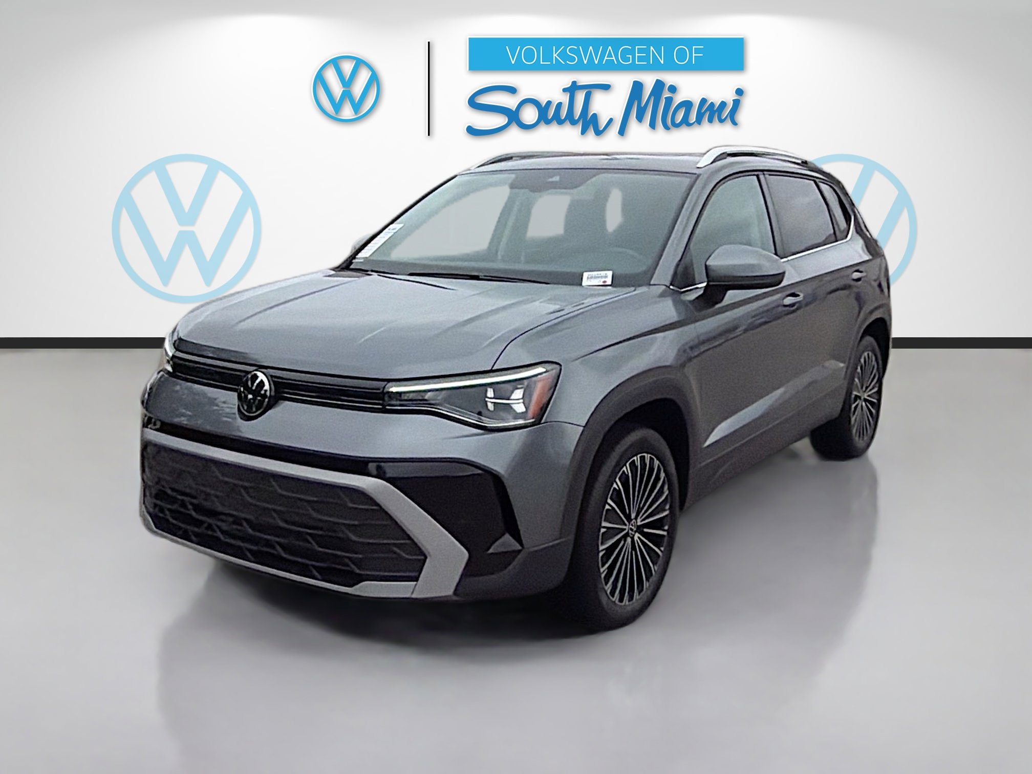 Certified 2025 Volkswagen Taos SE image 3