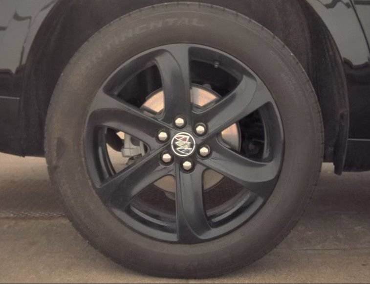 Used 2023 Buick Enclave Essence w/ Sport Touring Edition FWD image 29