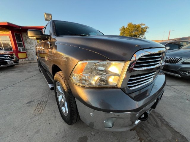 Used 2015 RAM 1500 Lone Star image 3