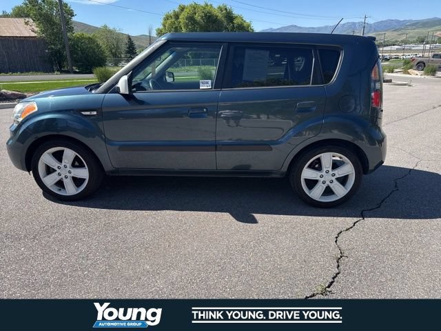Used 2010 Kia Soul + w/ Denim Special Edition Pkg FWD image 3