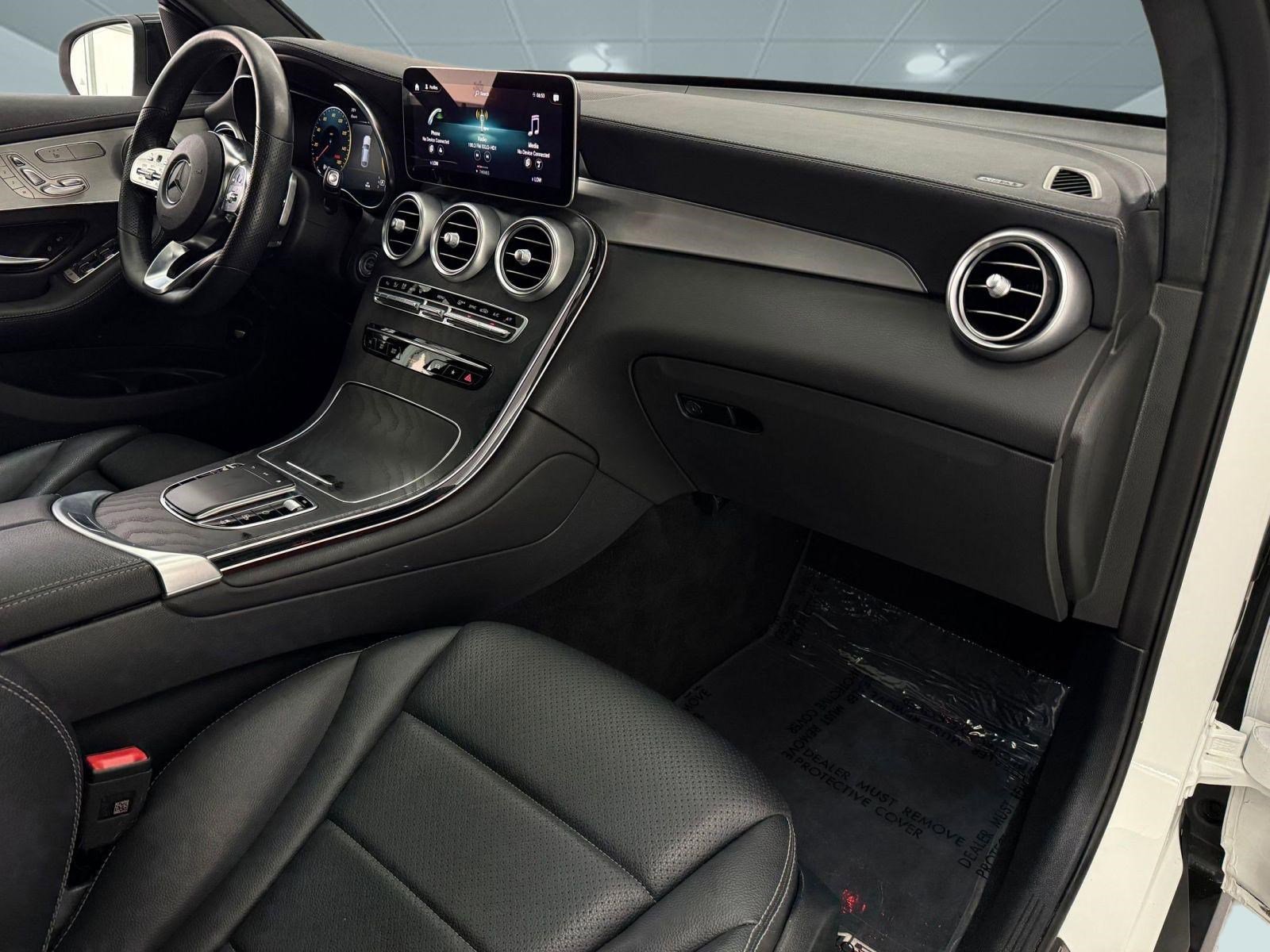 Used 2023 Mercedes-Benz GLC 300 4MATIC Coupe image 21