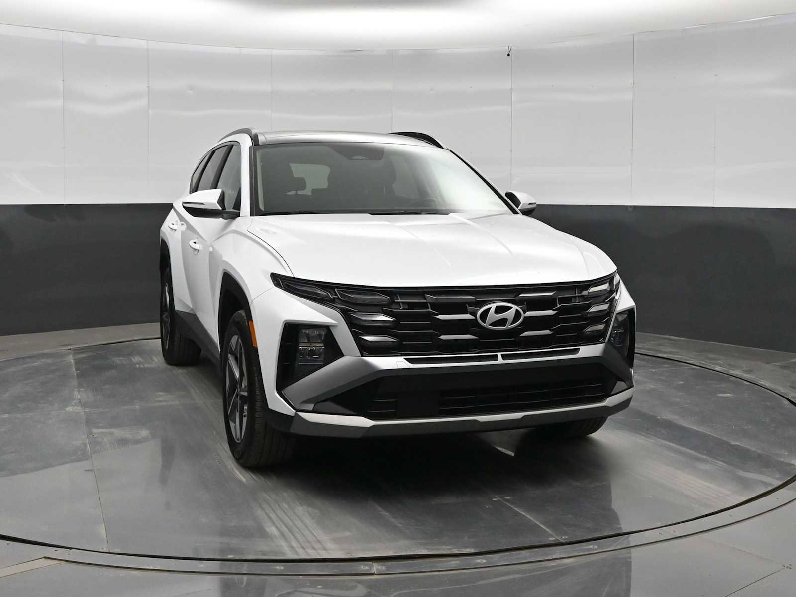 Used 2025 Hyundai Tucson SEL image 2