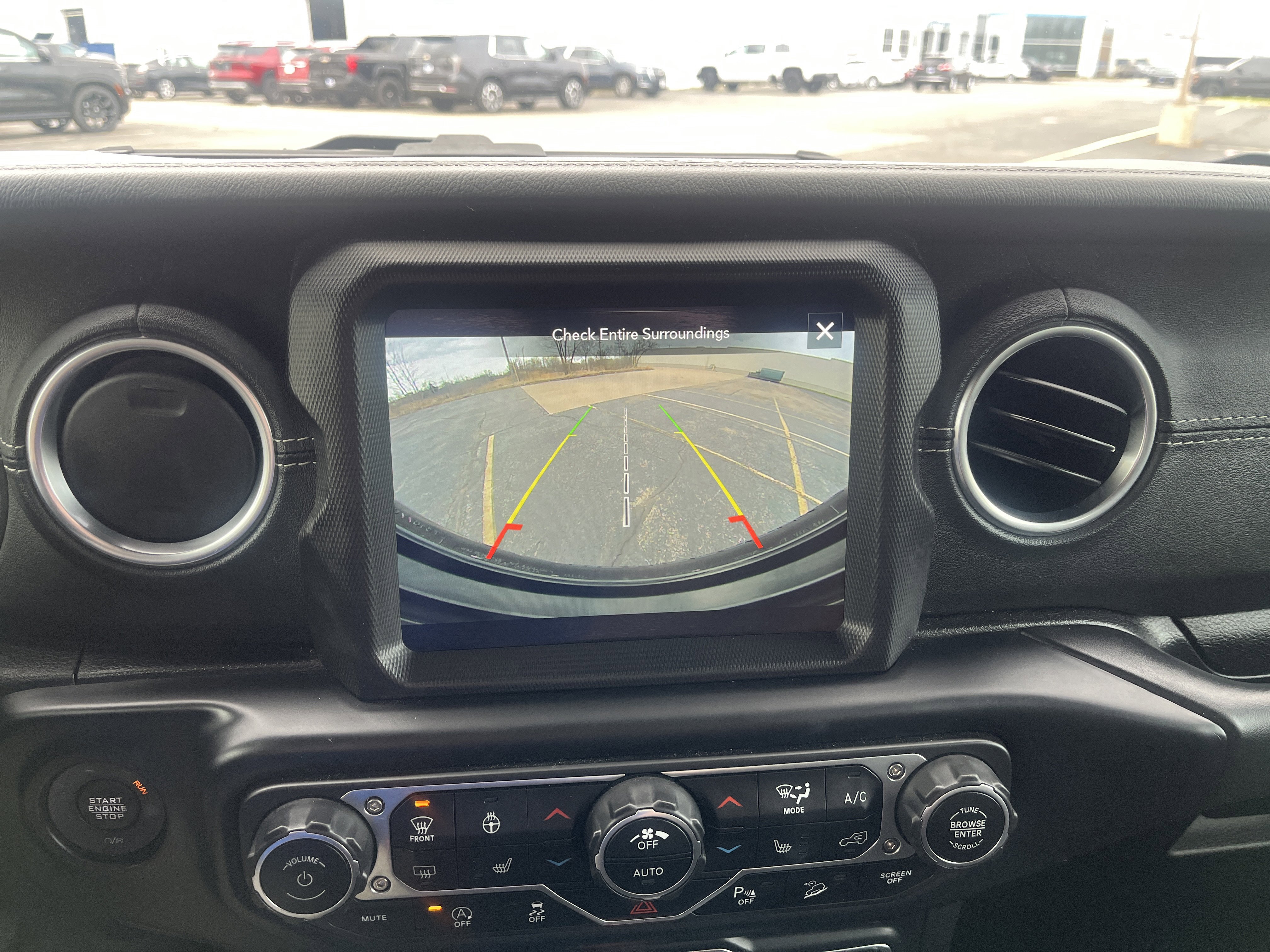 Used 2019 Jeep Wrangler Unlimited Sahara w/ Quick Order Package 24M Moab image 24