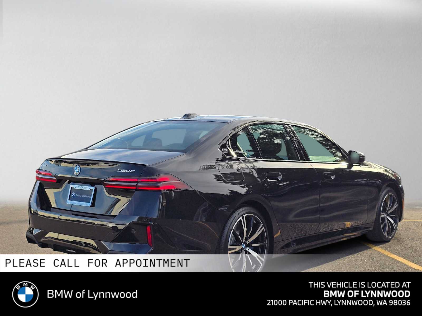 New 2027 BMW 550e xDrive w/ Executive Package AWD/4WD image 3