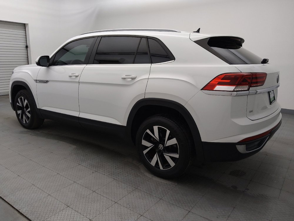 Used 2020 Volkswagen Atlas Cross Sport SE image 3