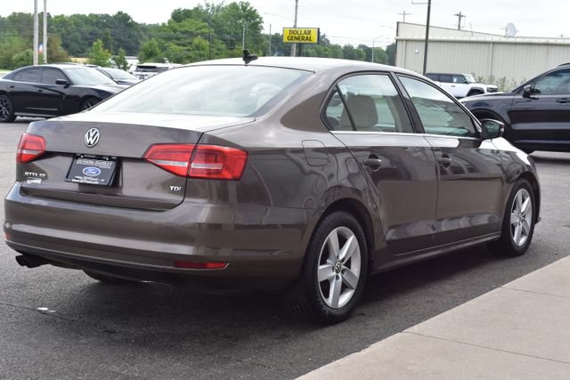 Used 2015 Volkswagen Jetta TDI SE FWD image 10