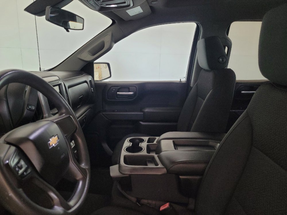 Used 2019 Chevrolet Silverado 1500 Custom w/ Custom Convenience Package RWD image 17