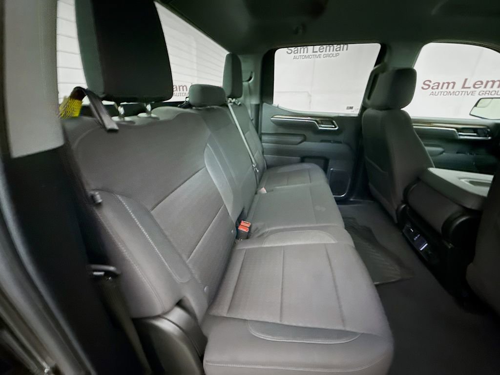 Used 2025 Chevrolet Silverado 1500 LT AWD/4WD image 30