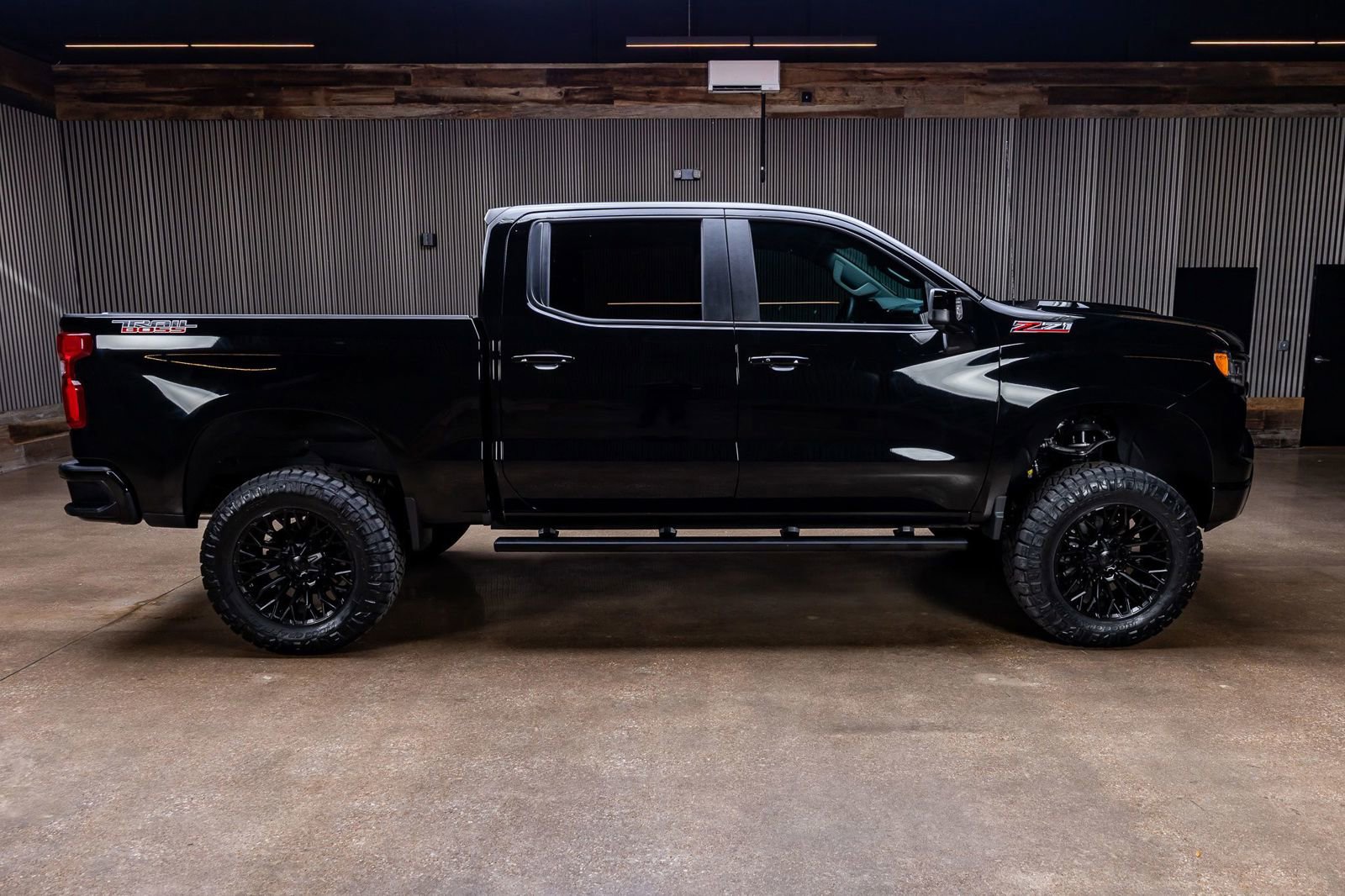 Used 2026 Chevrolet Silverado 1500 LT Trail Boss w/ LT Trail Boss Premium Package AWD/4WD image 11