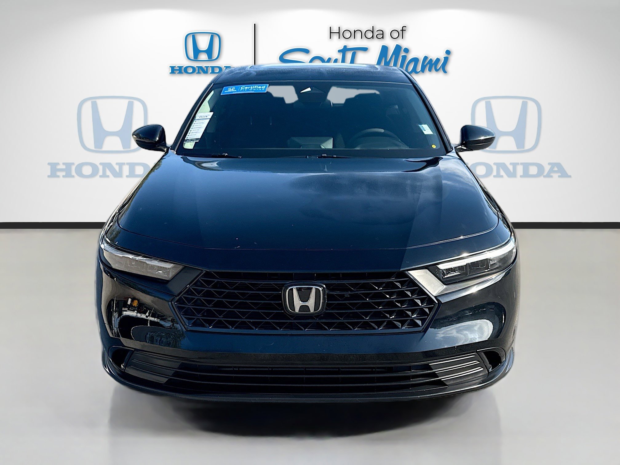 Used 2023 Honda Accord EX image 2