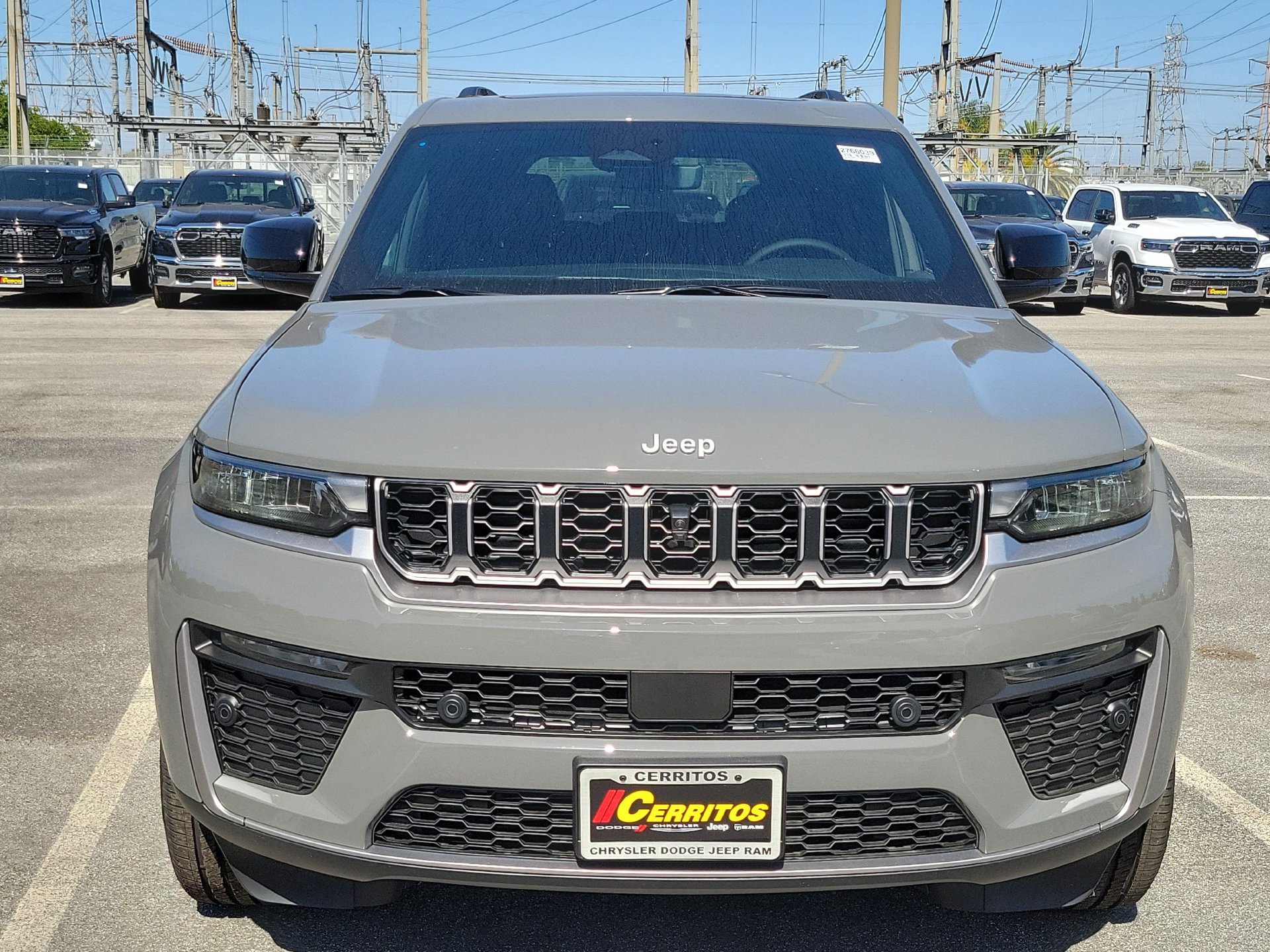 New 2027 Jeep Grand Cherokee Limited RWD image 4
