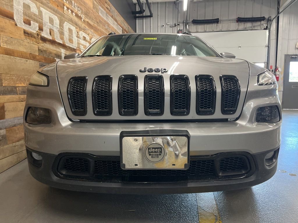Used 2014 Jeep Cherokee Latitude w/ Cold Weather Group AWD/4WD image 4