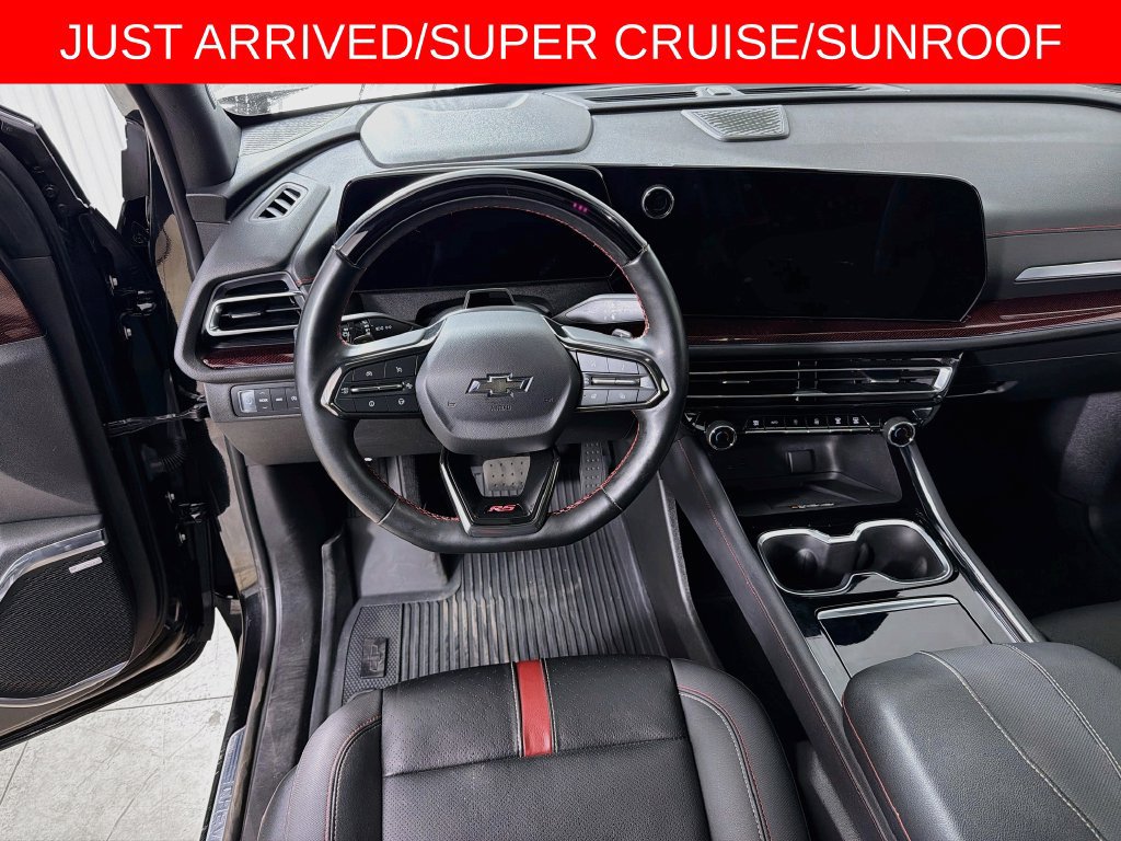 Used 2025 Chevrolet Traverse RS w/ LPO, Floor Liner Package AWD/4WD image 24