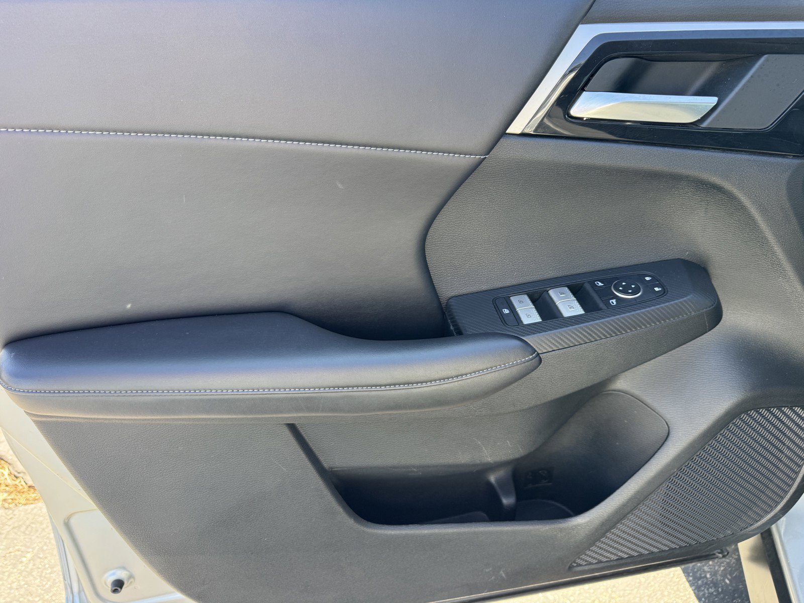 Used 2024 Mitsubishi Outlander SE Black Edition AWD/4WD image 15
