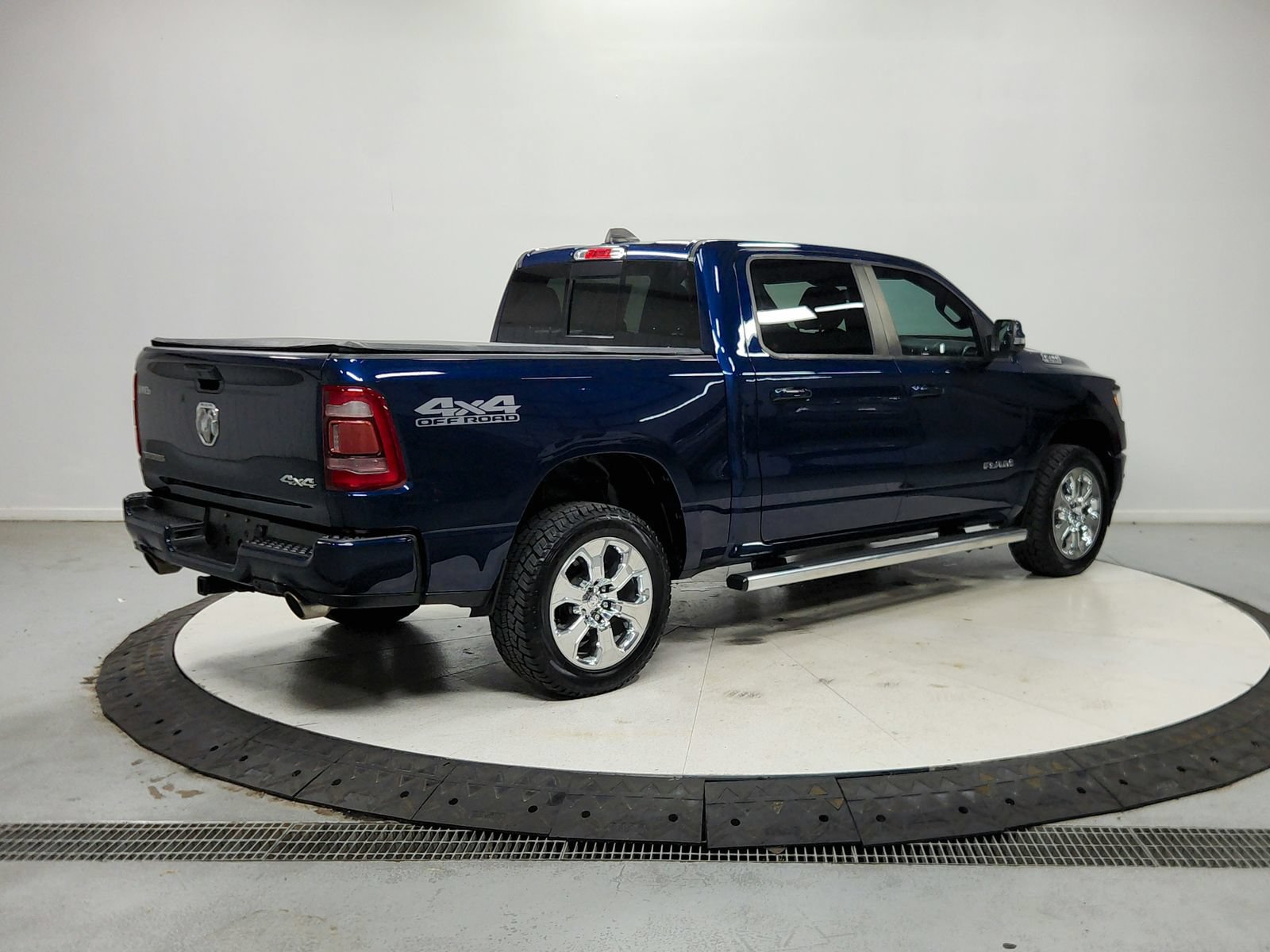 Used 2020 RAM 1500 Big Horn AWD/4WD image 8