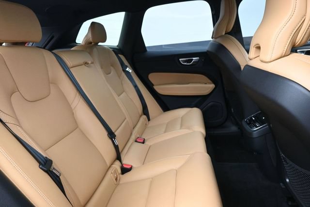 Used 2023 Volvo XC60 B6 Ultimate w/ Climate Package AWD/4WD image 33