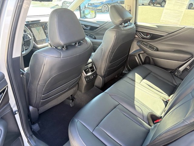Used 2025 Subaru Outback Touring AWD/4WD image 39