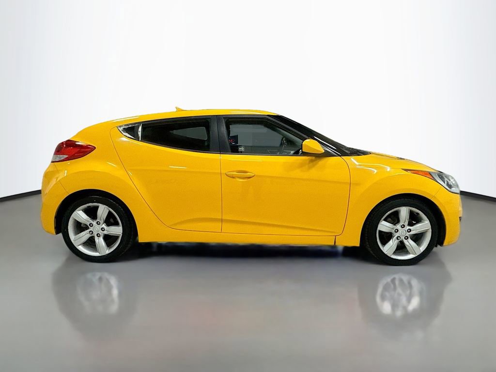 Used 2012 Hyundai Veloster image 8