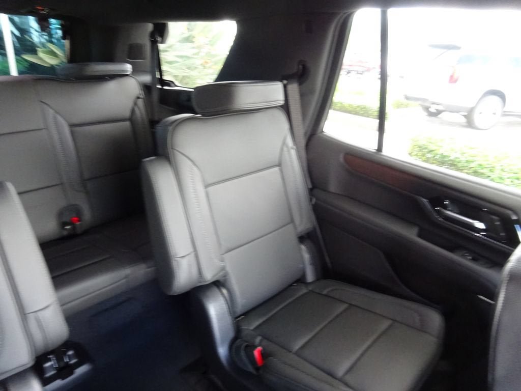 New 2026 GMC Yukon Denali AWD/4WD image 16