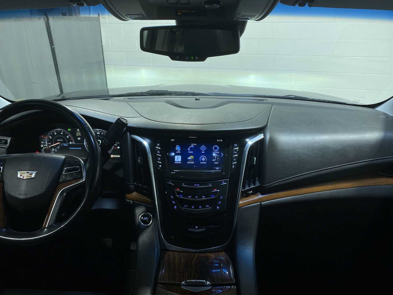 Used 2015 Cadillac Escalade Premium AWD/4WD image 10