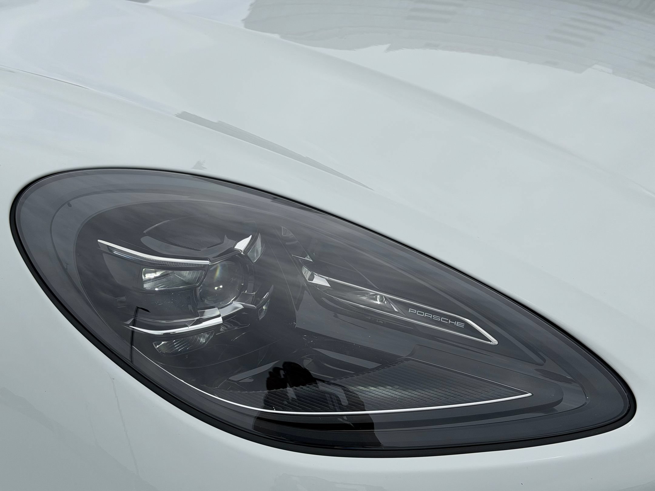 Certified 2026 Porsche Macan AWD/4WD image 12